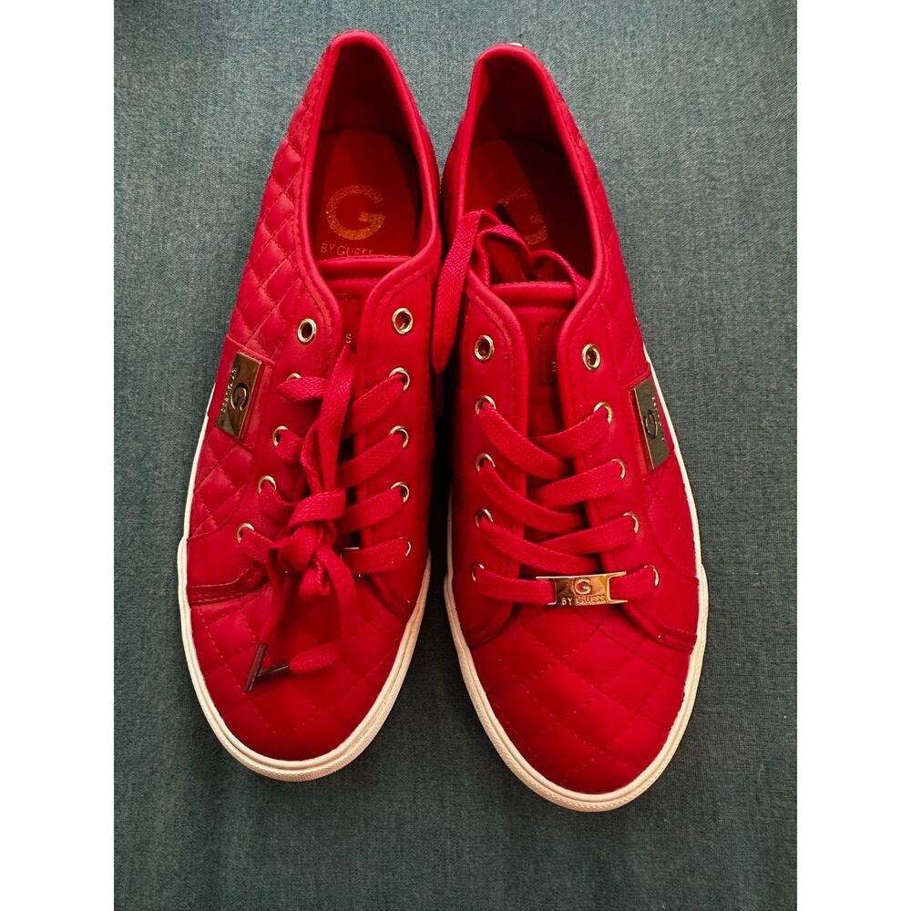 G by Guess Backer 2 Quilted Fashion Sneakers, Medium Red EUC size 9